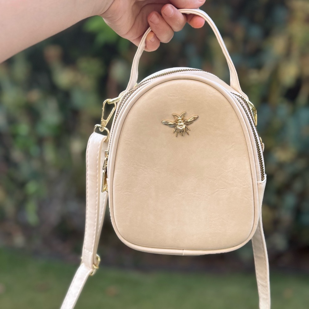 Stylish and High Quality Crossbody bag | Cream